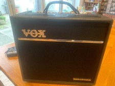 Vox VT40+ Valvetronix Guitar Modelling Amplifier with VFS5 and cover