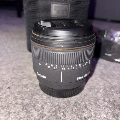 Sigma 30mm 4 - sigma, f1.4