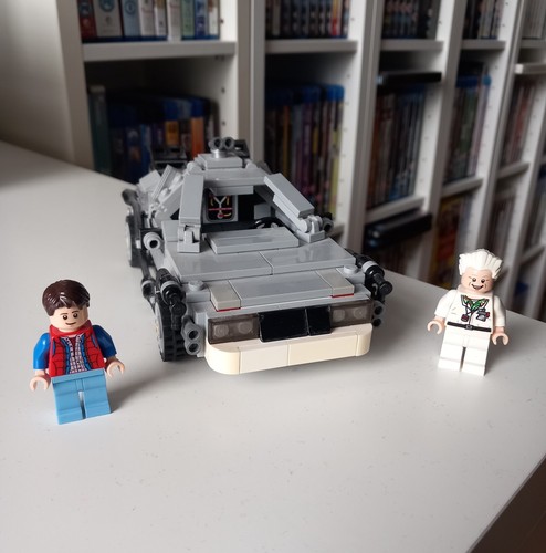Lego back the future - back,