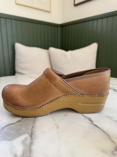 Dansko clogs size wide - 38,