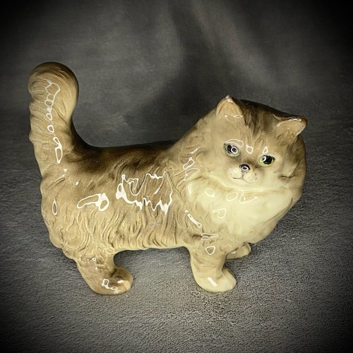 Beswick standing long haired - -,