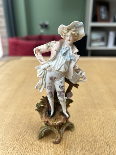 Porcelain european figure - figure, of