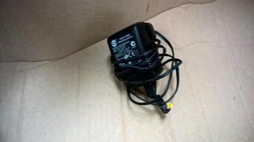 Intertek power adapter 9v - ,