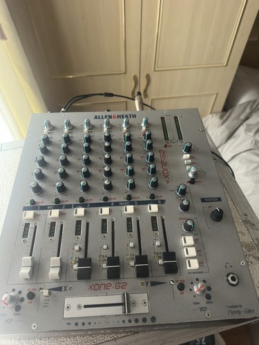 Allen heath xone 6 - &,