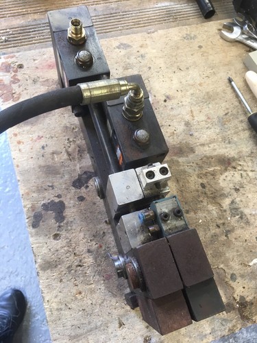 Hydraulic rams short - hydraulic, stroke