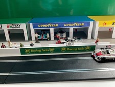 1:32 Scale GOODYEAR 3x Car Pit