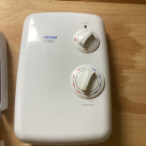 Triton t70si electric shower - electric,