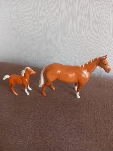 Small beswick palomino foal - palomino,