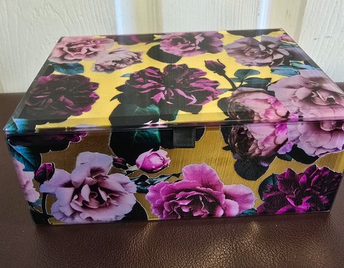 Marks and spencer - and, flora