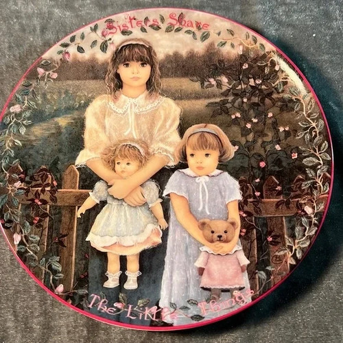 Sisters share the little - share,