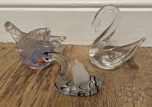 Bundle glass swans - bundle, of
