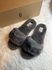 UGG Fluff Slide II Sheepskin Slipper flip flops Gray Size US 9 EU 40 New