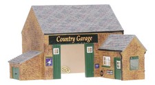 R9650 Skaledale OO Country Garage (Pre-Owned), Box Shows Some Signs of Wear