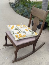 🪑✨ Vintage Wooden