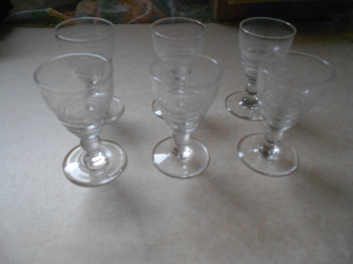 Tiny vintage liqueur - 6,
