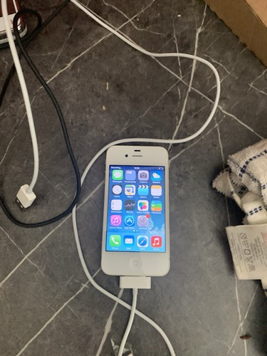 Iphone 4s - ,