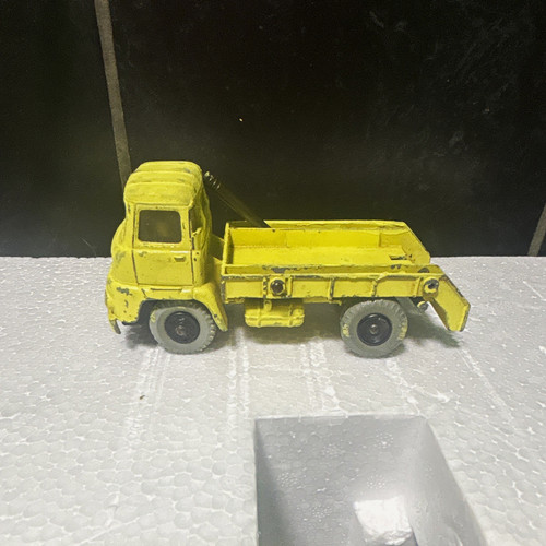 Matchbox mercedes benz - mercedes-benz, wreck