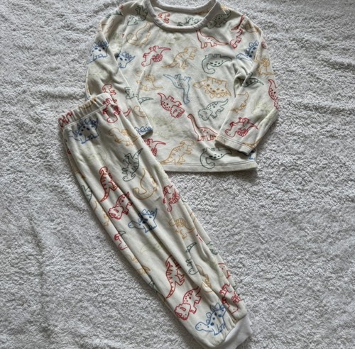 Primark baby dinosaur - baby,