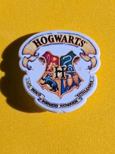 Pin badge hogwarts - -, hogwarts,