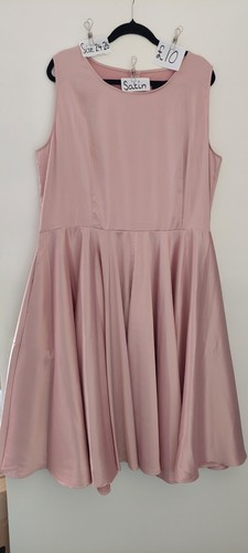 Carolina dress room satin size - dress,