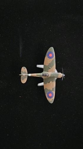 Corgi cs90650 flying - cs90650,