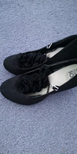 Black ladies high heeled shoes - black,