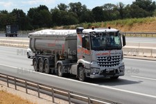 Truck Photo Mercedes-Benz