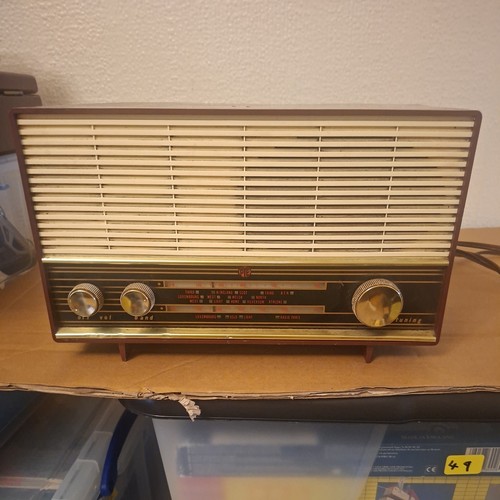 Vintage pye model r33 - r33, valve