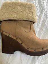 UGG Australia Women's Classic Short Boots EU 40/Uk Size 7.5, Tan Brown Suede
