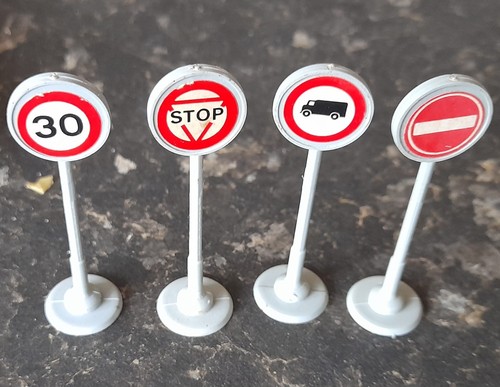 Vintage dinky road signs - vintage, x4