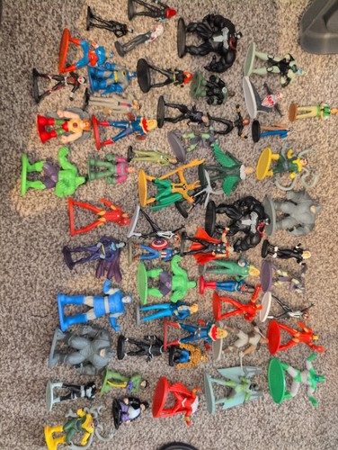 Marvel and mini figuresarge - dc,