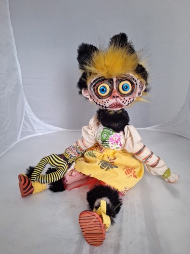 Coraline mini bumblebee - mini-me,