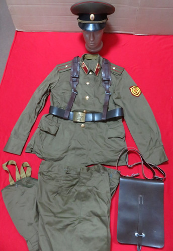 Uniform officer the red - uniform,