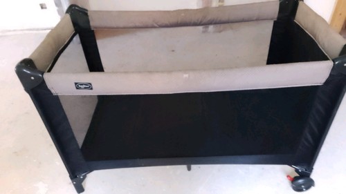Babydan travel cot play pen - travel,