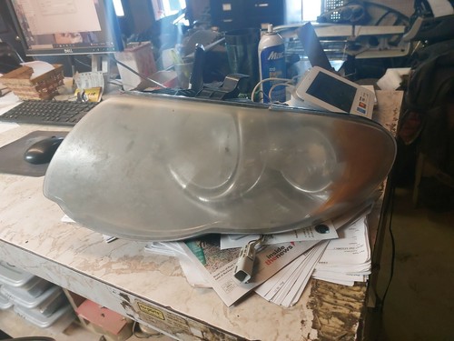 Driver left headlight fits - driver,