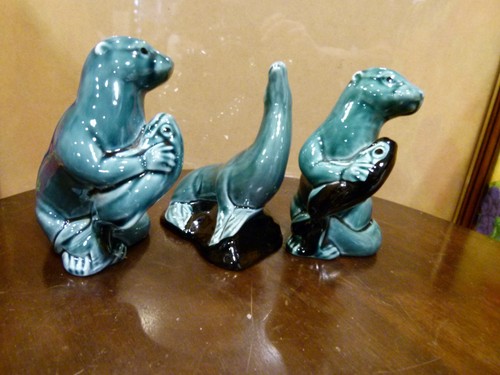 Poole pottery seal - seal, 2