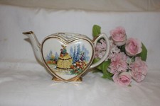 111162A  Lingard Webster Crinoline Pinkie Lady Heart & Key Tea Pot Yellow Dress