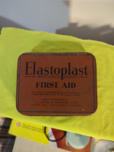 Elastoplast vintage tin j - elastoplast, t.j