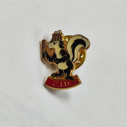Raccoon badge metal enamel - raccoon,