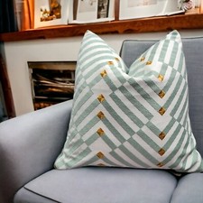  Embroidered Geometric patern