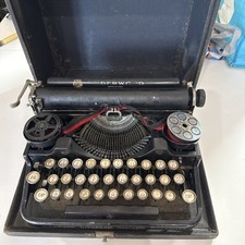 Vintage Typewriter with Carry