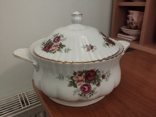 Chodziez tureen with - tureen, lid
