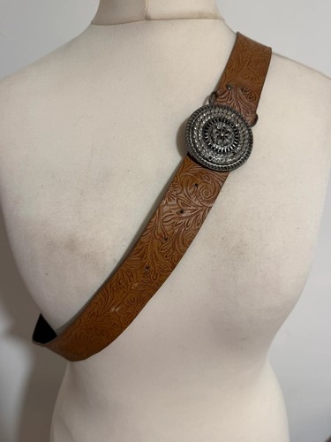 Vintage tan tooled leather - vintage,