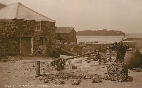 Mullion cove cornwall - mullion,