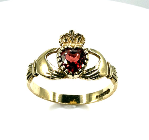 9ct gold vintage garnet - 9ct,