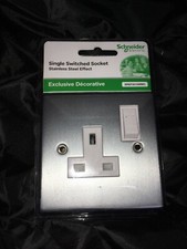 Schneider Exclusive 13A Single