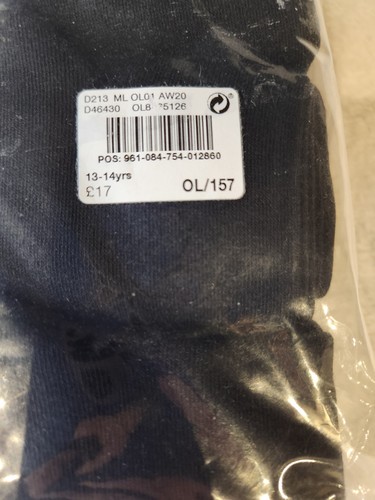 Pairs next black - of,