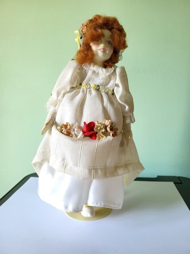 Royal doulton nesbit - a,