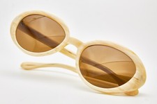 1980s Vintage oval like Kurt