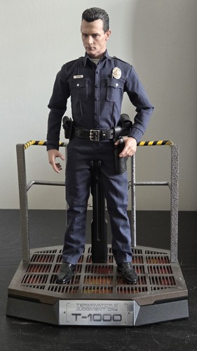 Hot toys terminator - hot,